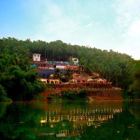 Daya Ayurvillage Kottakkal Exteriör bild