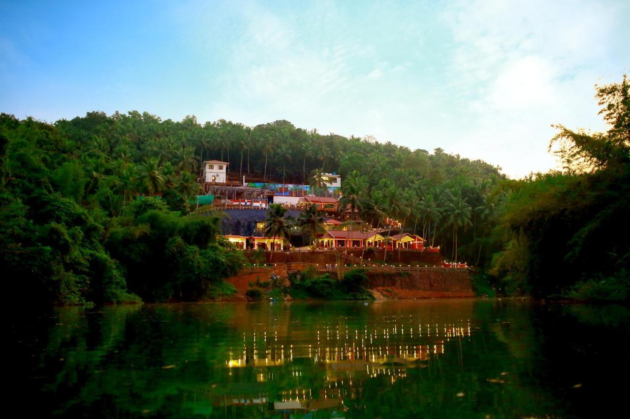 Daya Ayurvillage Kottakkal Exteriör bild